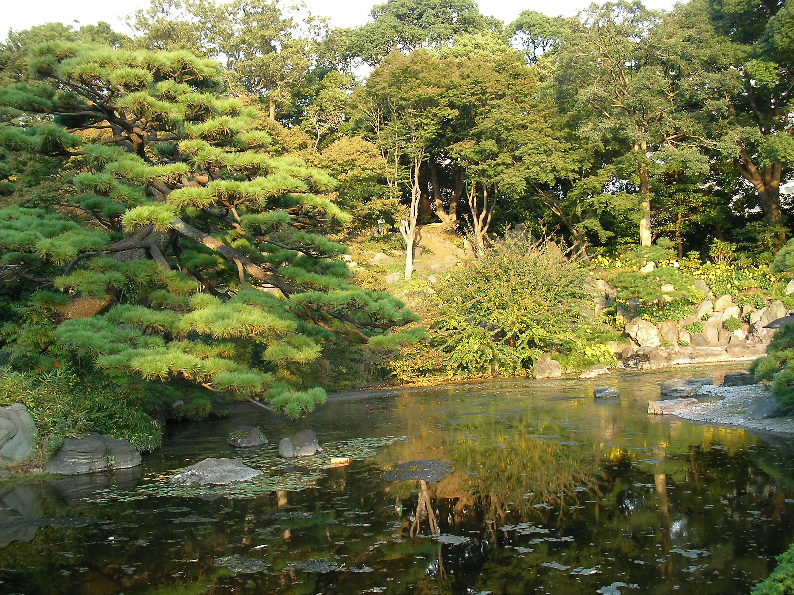 二の丸庭園 皇居参観ガイド